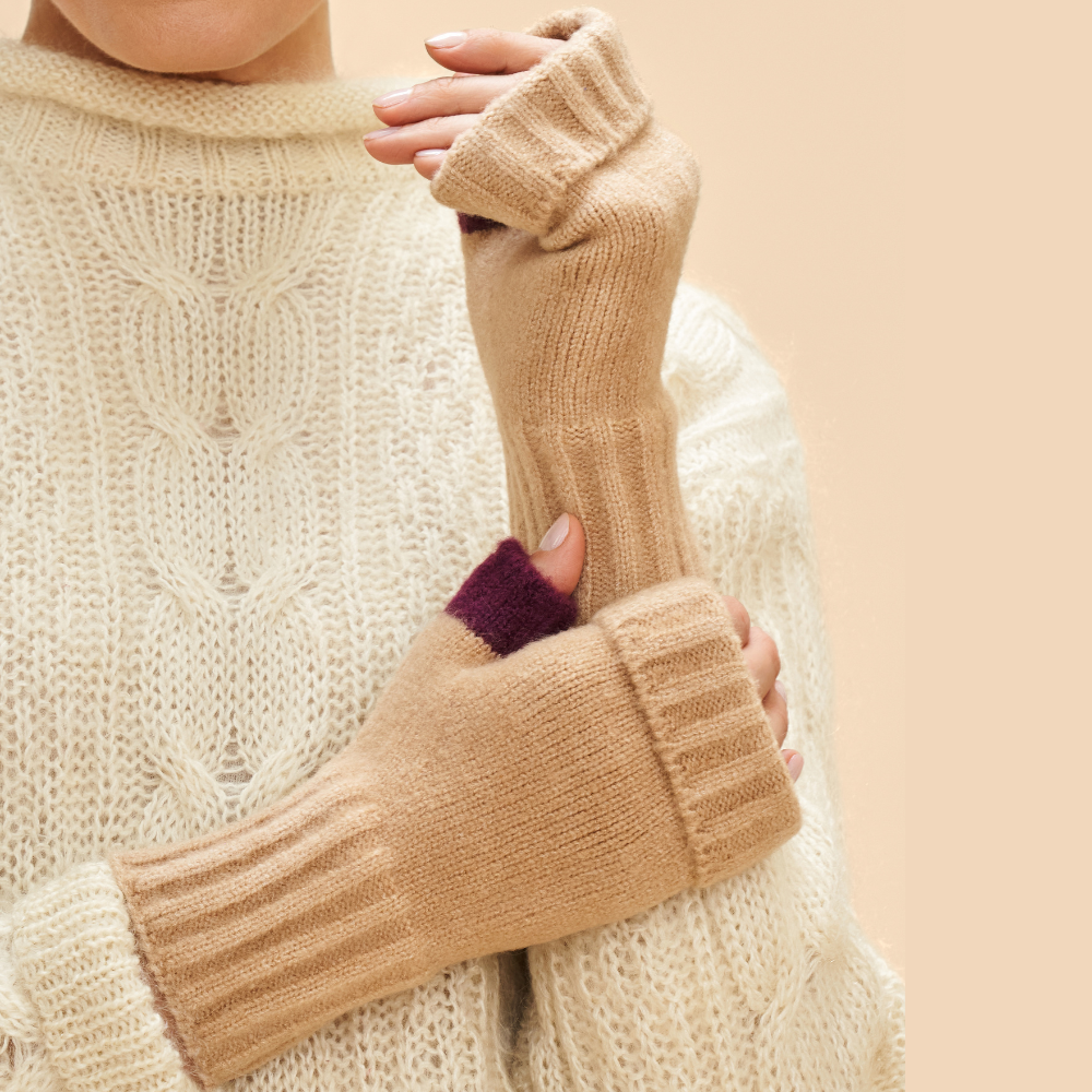 Ladies-Cassia-Wrist-Warmers-Powder-Design-sage-CAS18
