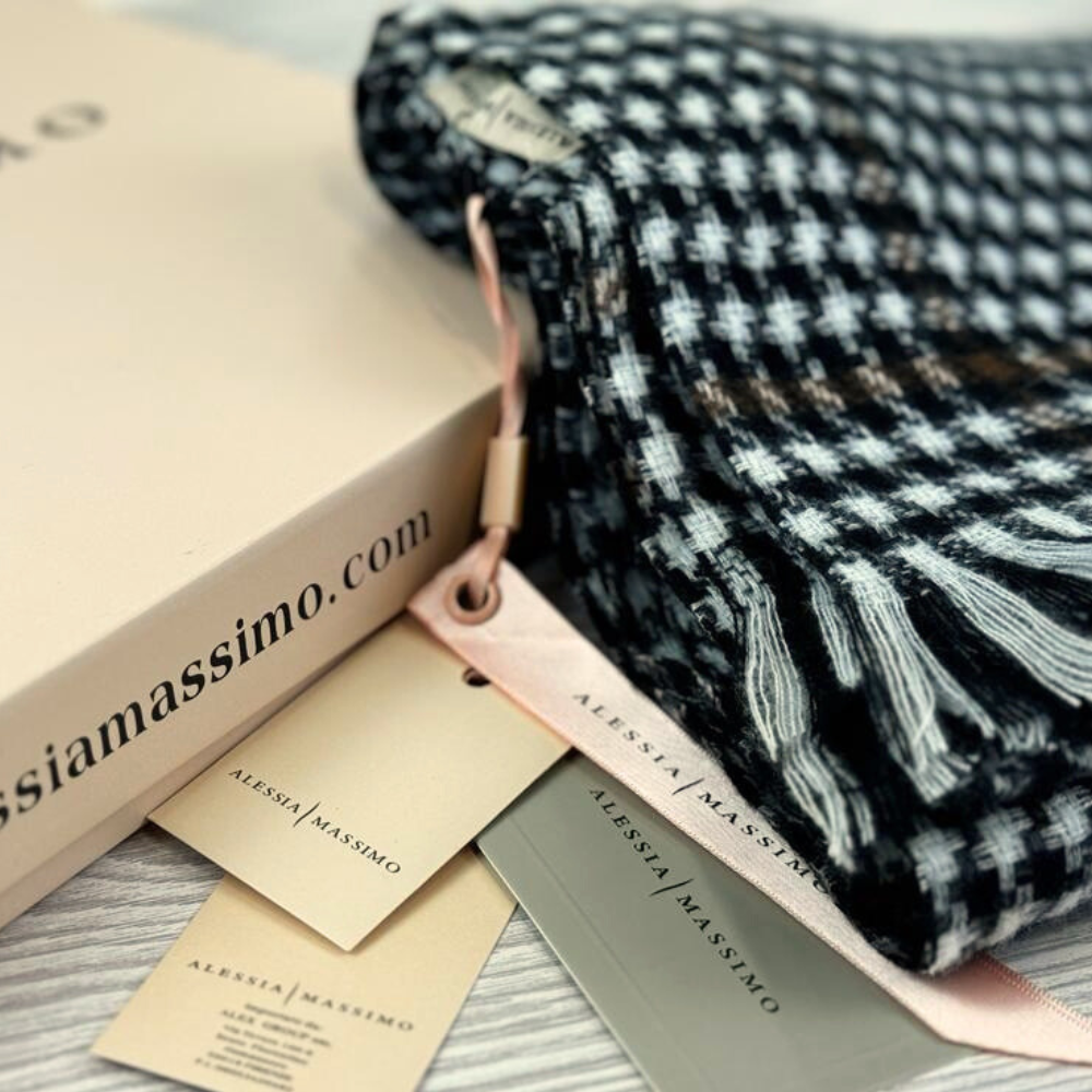 LadiesCheckedCosyScarfByAlexMaxSP2642Black_1