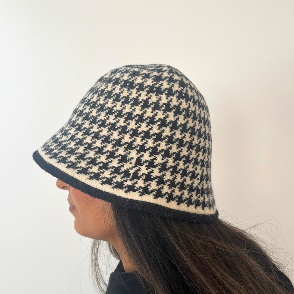 Ladies Houndstooth Pattern Cloche Hat by Alex Max CA9070